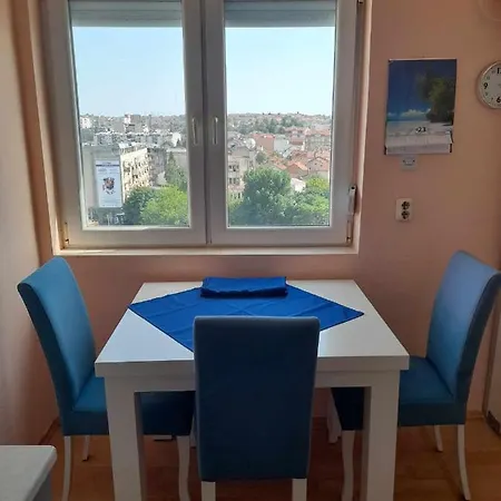Central Square Apartment Kumanovo Exterior foto