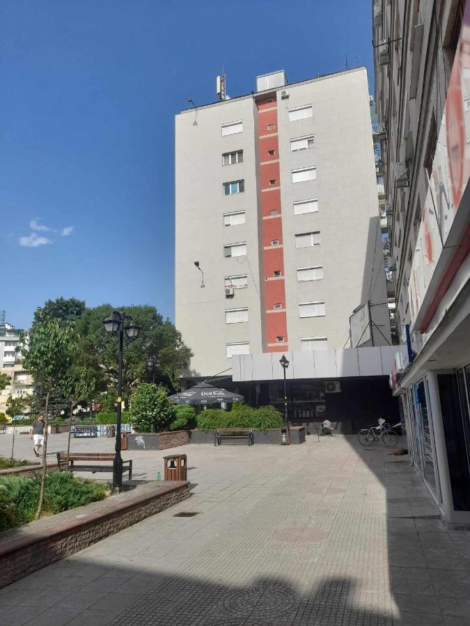 Square Apartment